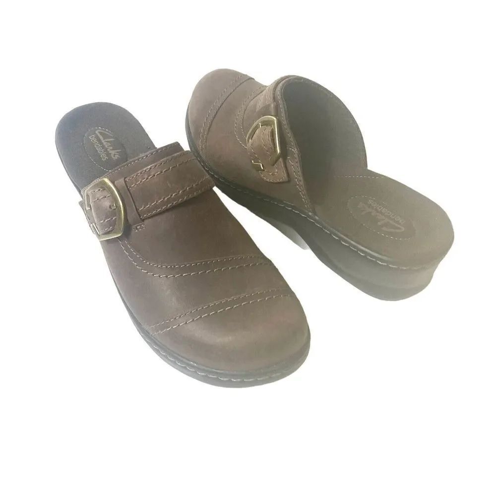 Clarks bendables Women 9M Brown Leather Slip On Buckle Shoe Casual Comfort Mules